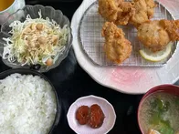 川を眺めながらお食事できます。お子...