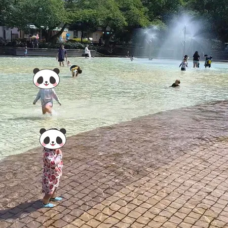 広いし、日陰もいっぱいあるし、トイ...