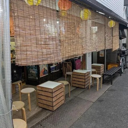 ハンバーガーや台湾からあげ、グレー...