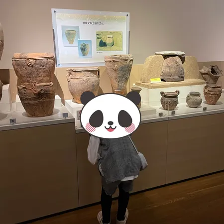 土器の展示がたくさんあります。土器...