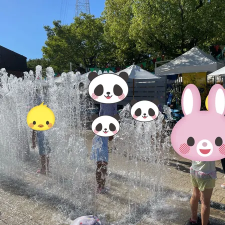 噴水、小川、遊具（夏は水をたくさん...