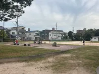 公園+テニスコート+緑地+円形の散...