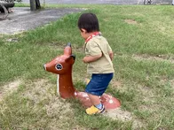 アスレチックすべり台がある公園です...