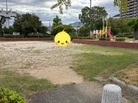 アスレチックすべり台がある公園です...