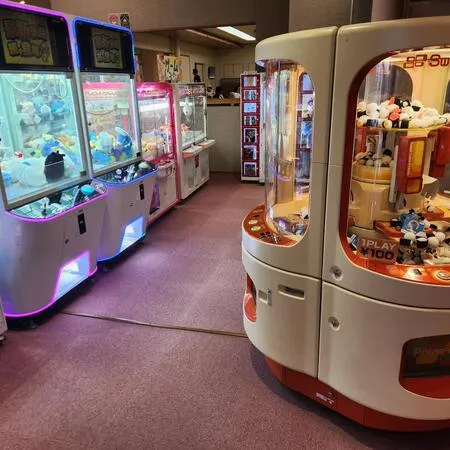 大人１人８００円、３歳から４００円。
