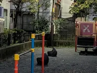 土曜日の夕方にきましたが、誰もいま...