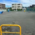 遊具がある公園です。木などないので...
