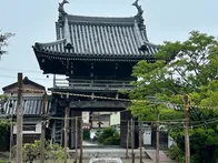 松阪市白粉町にある来迎寺です。松阪...