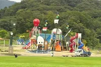大きな遊具があり、大人の方が興奮し...