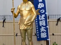 商店街の途中にあります。