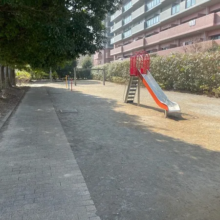 軽く体を動かしたい時に。鉄棒あるの...