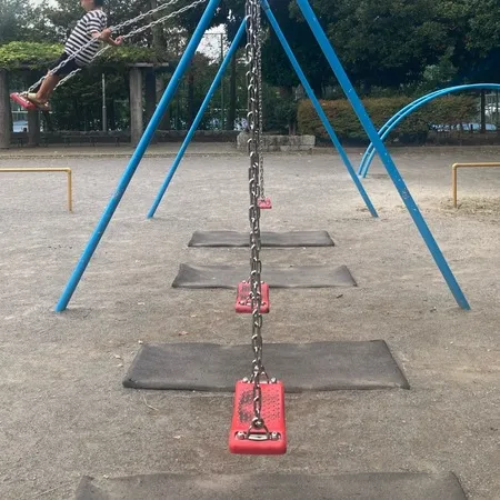【こどもが集い、わいわい遊べる公園】