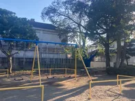 【児童館、学童系併設の、広場公園】