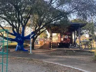 【児童館、学童系併設の、広場公園】