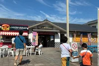 施設は綺麗でご飯食べれます☺️