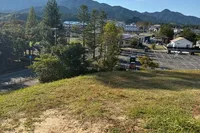 駐車場は何ヶ所かあります。体育館、...