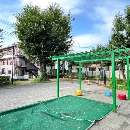 目黒区目黒本町の住宅街にある、こぢ...