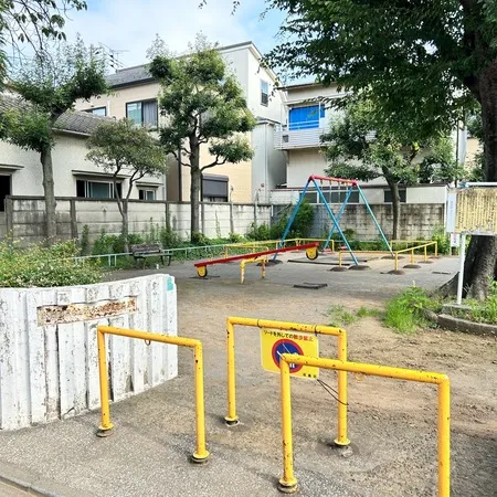 目黒区目黒本町の住宅街にある、こぢ...