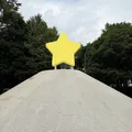 新幹線が飾ってあります。お山の滑り...