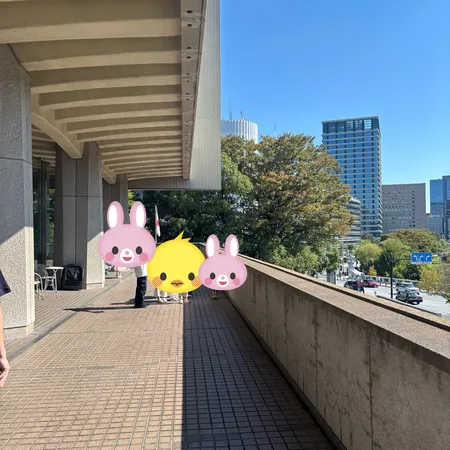 子どもがお話しながら作品をみても良...