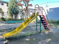 奥沢8丁目の住宅街にある公園です。...