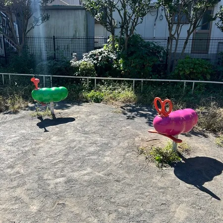 奥沢8丁目の住宅街にある公園です。...