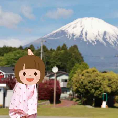 外には公園（すべり台、ブランコ、砂...
