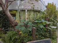 平日の夕方に行きました。