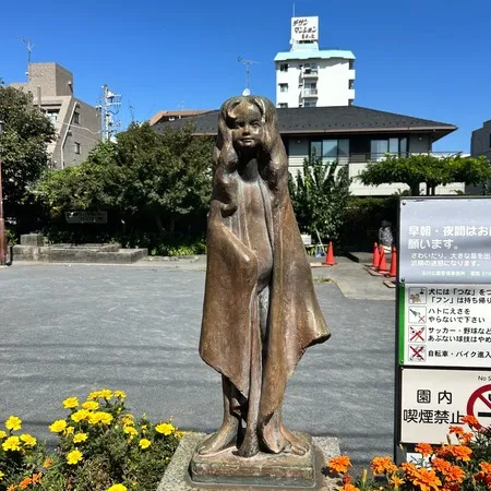 九品仏駅からすぐ近くにある緑地です。