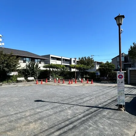 九品仏駅からすぐ近くにある緑地です。