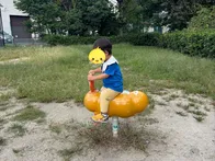 川沿いにある公園です。