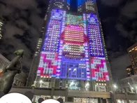 平日の19時30分の会に見に行きました