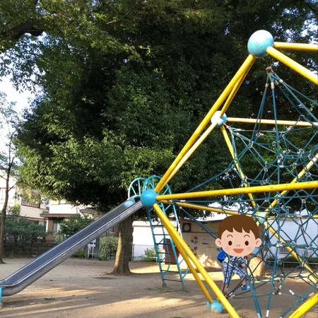 こぢんまりした公園。