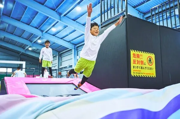 跳ねる×〇〇ができる人気トランポリン施設』トランポリンパークMr.JUMP 