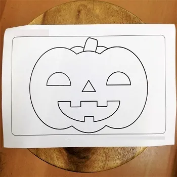 かぼちゃのぬり絵をしよう