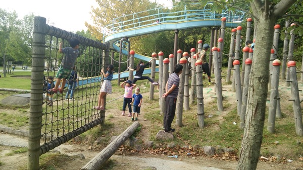 公園 ひばり 東近江市のひばり公園は、小さい子供から大人まで全員が楽しめる公園なんです。