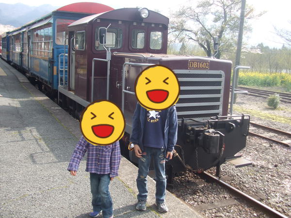 ユーザ投稿 列車好きの次男坊のためにコースに入れたこの 南阿蘇鉄道のトロッコ列車ゆうすげ号 南阿蘇鉄道 トロッコ列車の写真 子供とお出かけ情報 いこーよ
