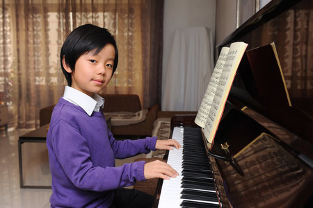 ピアノ・エレクトーン（3歳から）